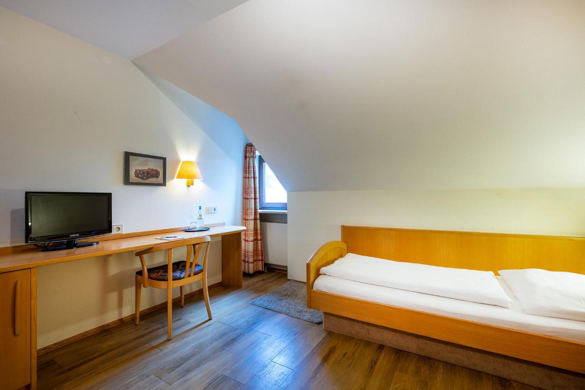 Landhotel Steiner Großheirath Esterno foto