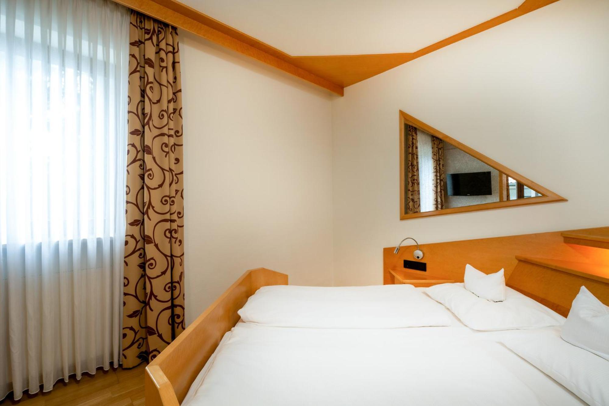 Landhotel Steiner Großheirath Esterno foto