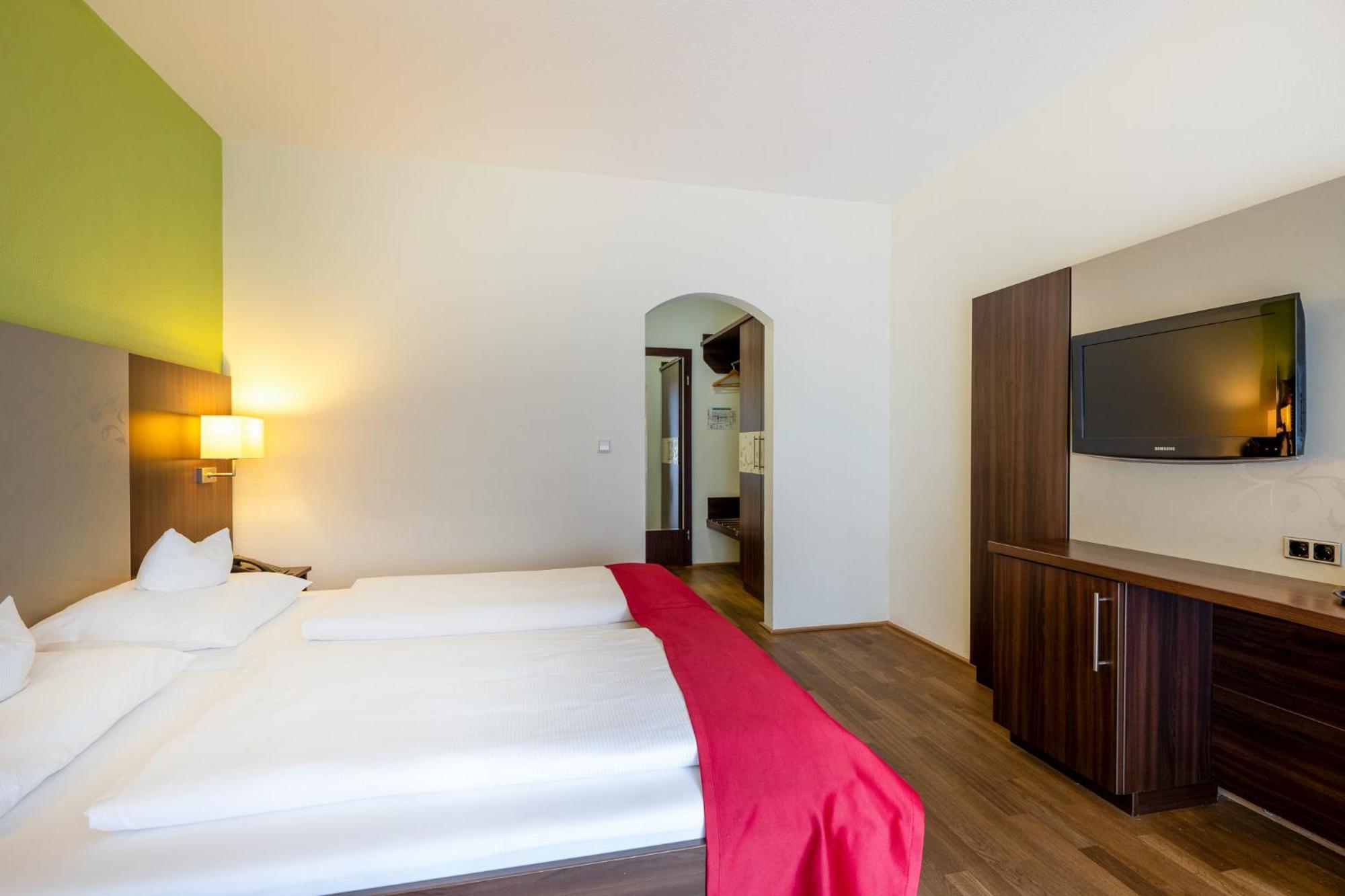 Landhotel Steiner Großheirath Esterno foto