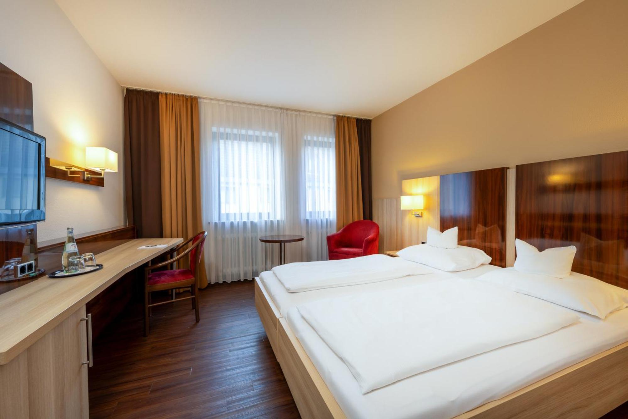 Landhotel Steiner Großheirath Esterno foto